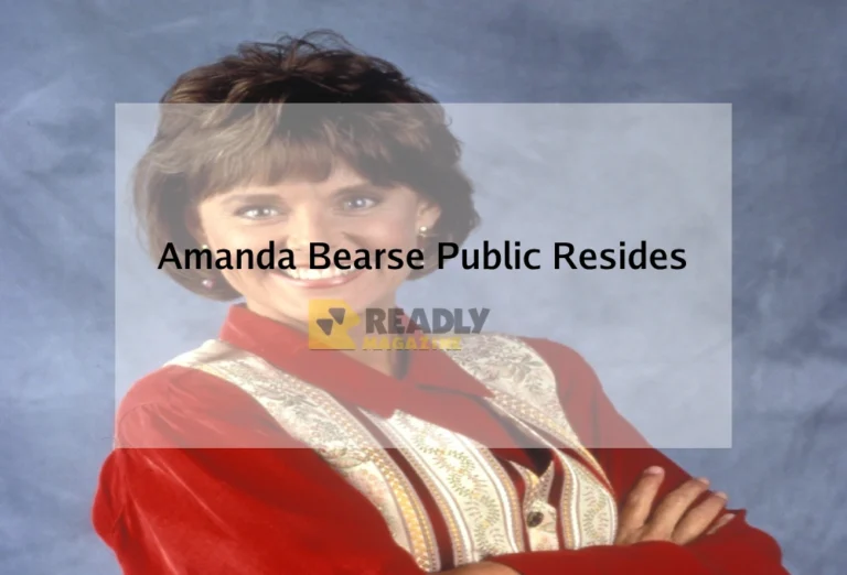 Amanda Bearse Public Resides in Hollywood, New York, and Palm Springs, balancing career and personal life across these diverse locations.