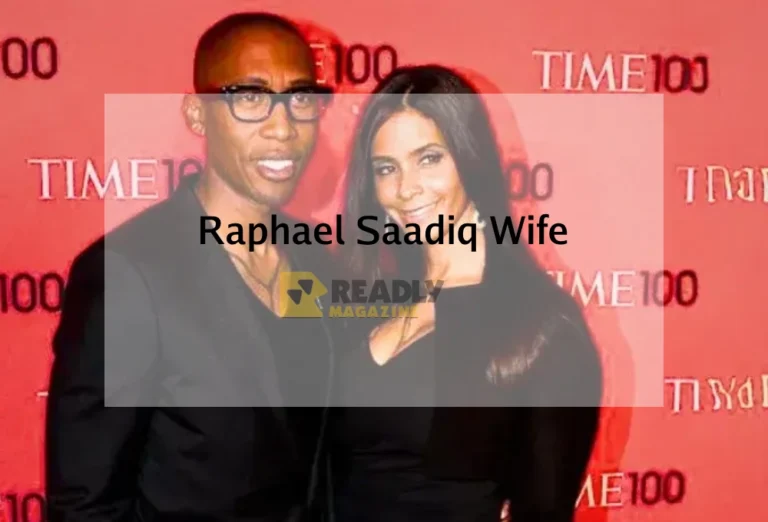 Raphael Saadiq Wife Joan Saadiq supporting her husband at a music event